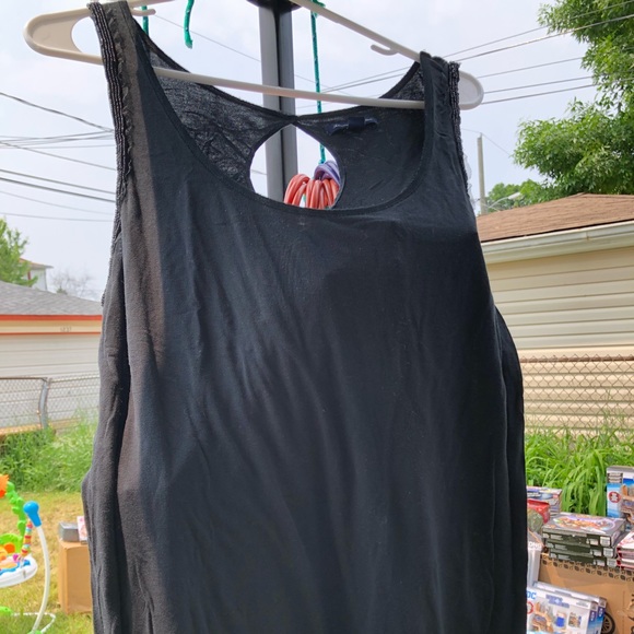 Tops. - Picture 3 of 4